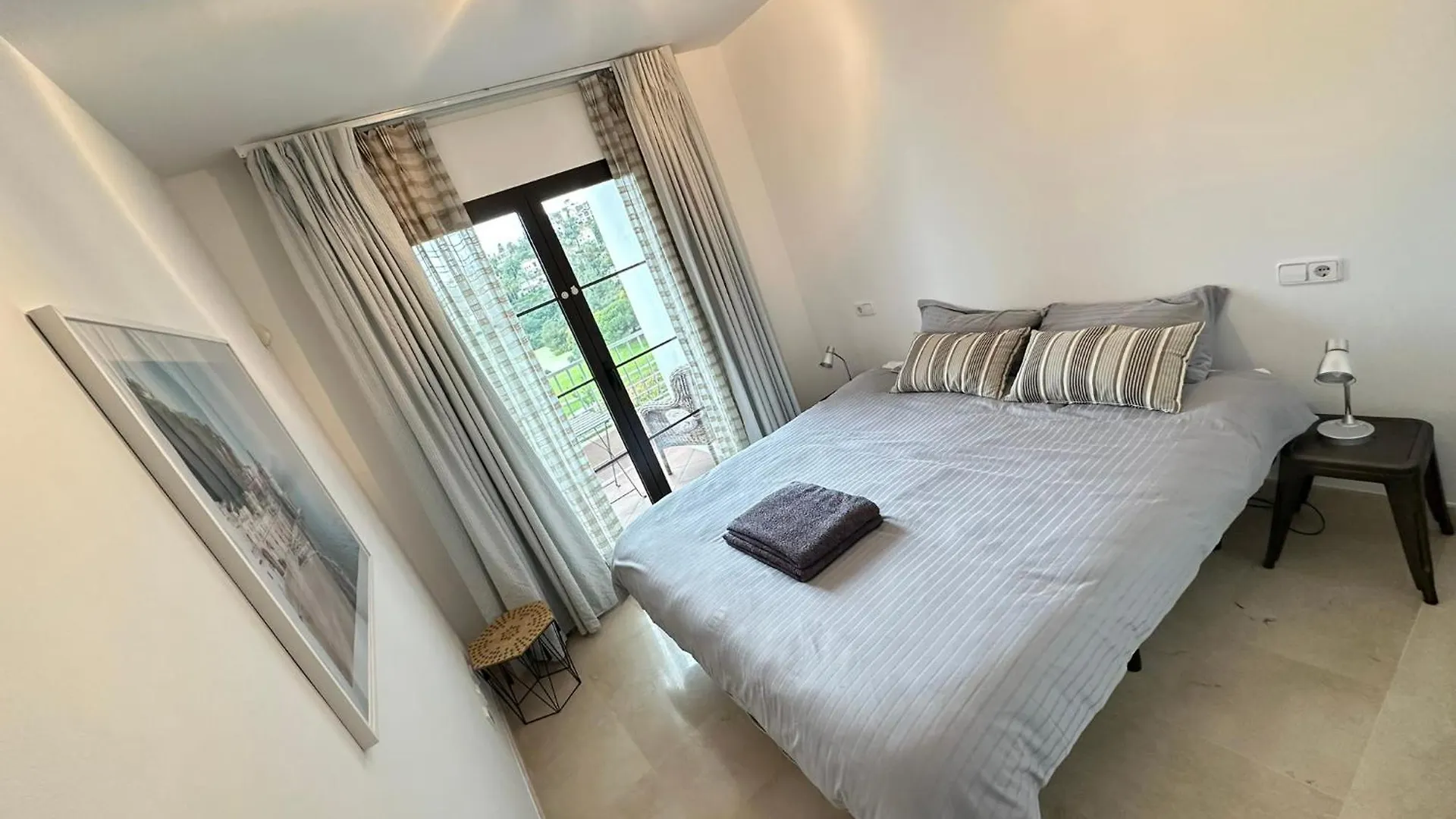 Los Arqueros Apartment With Golf Views Benahavis