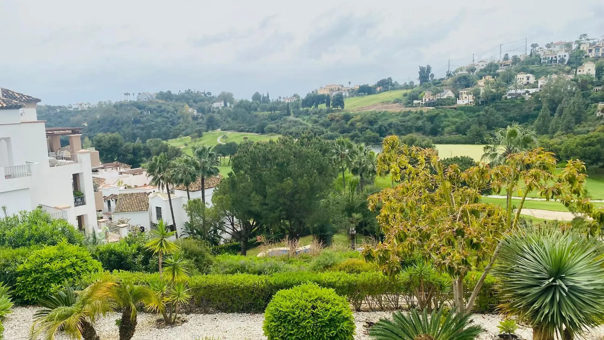 Los Arqueros Apartment With Golf Views Benahavis